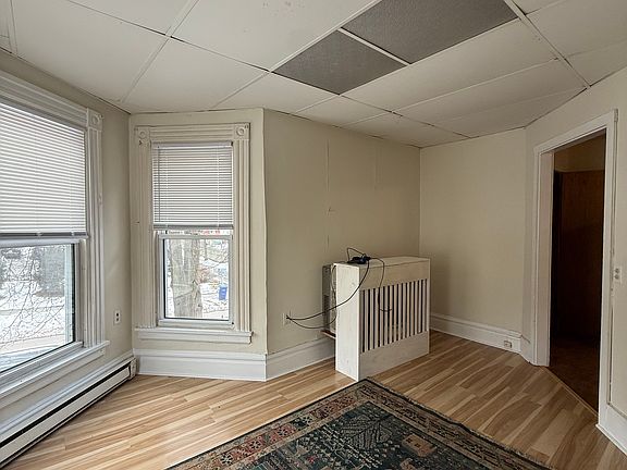 3rd image of 247 S Winooski Ave #2