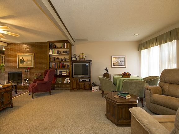 Large FAmily Room with fireplace