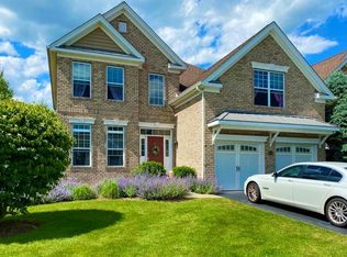 213 Roosevelt Dr, Fishkill, NY 12524