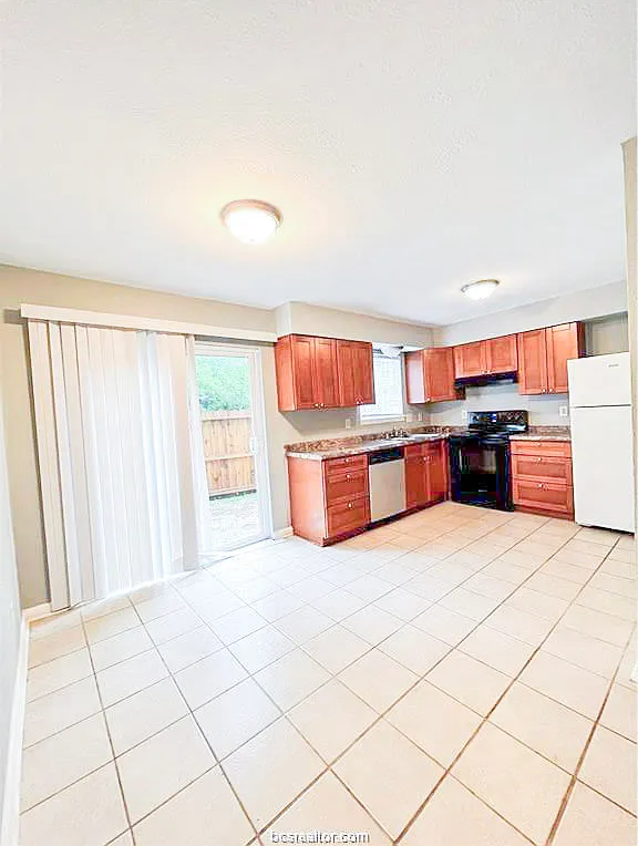 2 bed, 1044 sqft, $995 — Photo 4