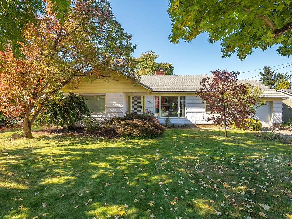 1st image of 1034 SE Clarey Ave