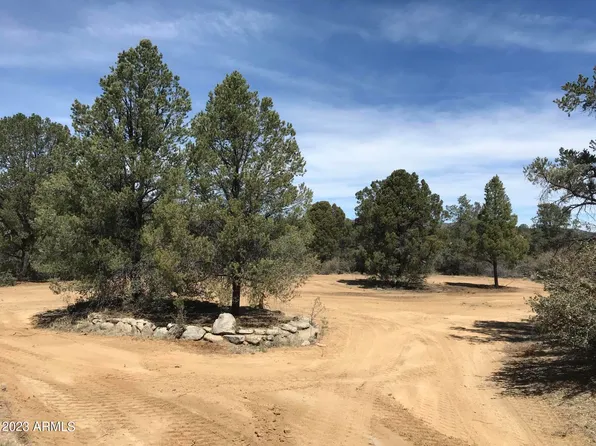 17690 W Buckhorn Drive #G, Peeples Valley, AZ 86332