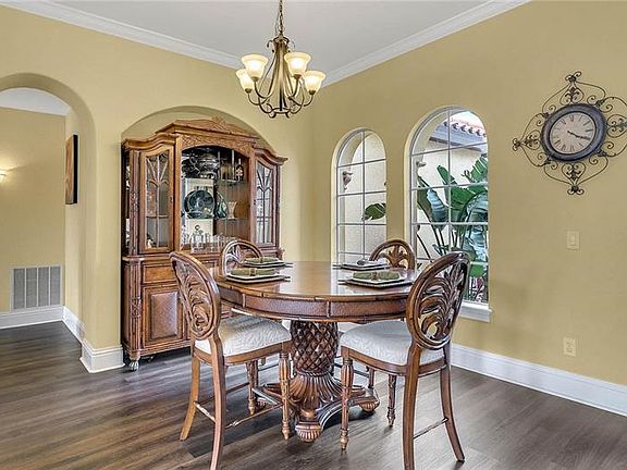4th image of 1725 Bella Lago Dr