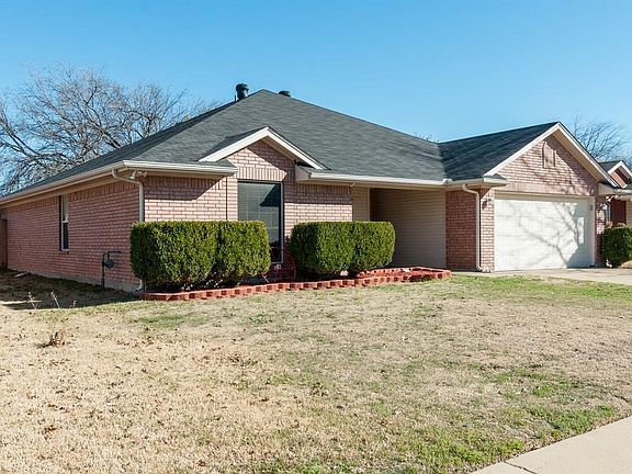 4th image of 213 Roberts Dr