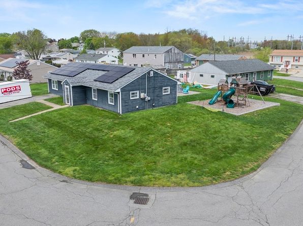14 Statler Ave, Somerset, MA 02725