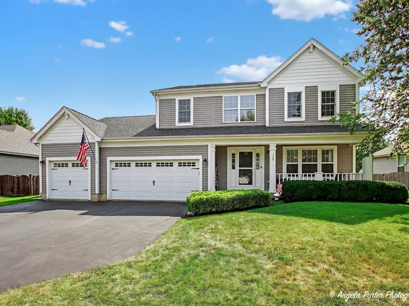 126 Oakton St, McHenry, IL 60050