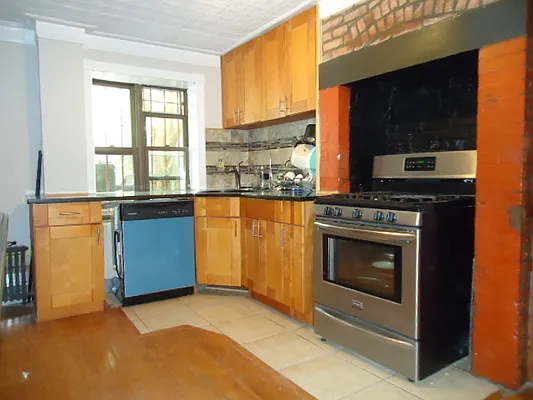 Rented by Hakeem Shahid, LREB | media 6