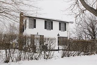 2nd image of 205 Oak St