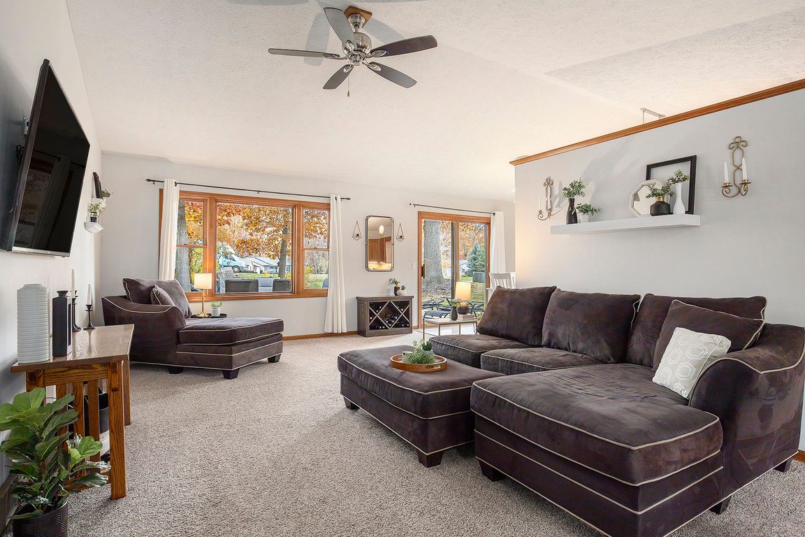 next background image