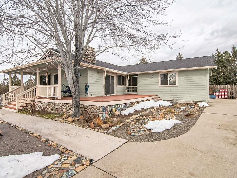 2nd image of 15038 Glenwood Pl