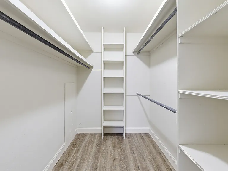 East Bay Apartments — Photo 13