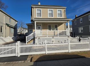 27 Drew St, Valley Stream, NY 11581