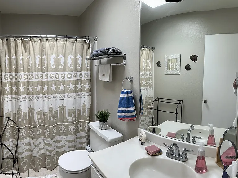 Laguna Dr E — Photo 9