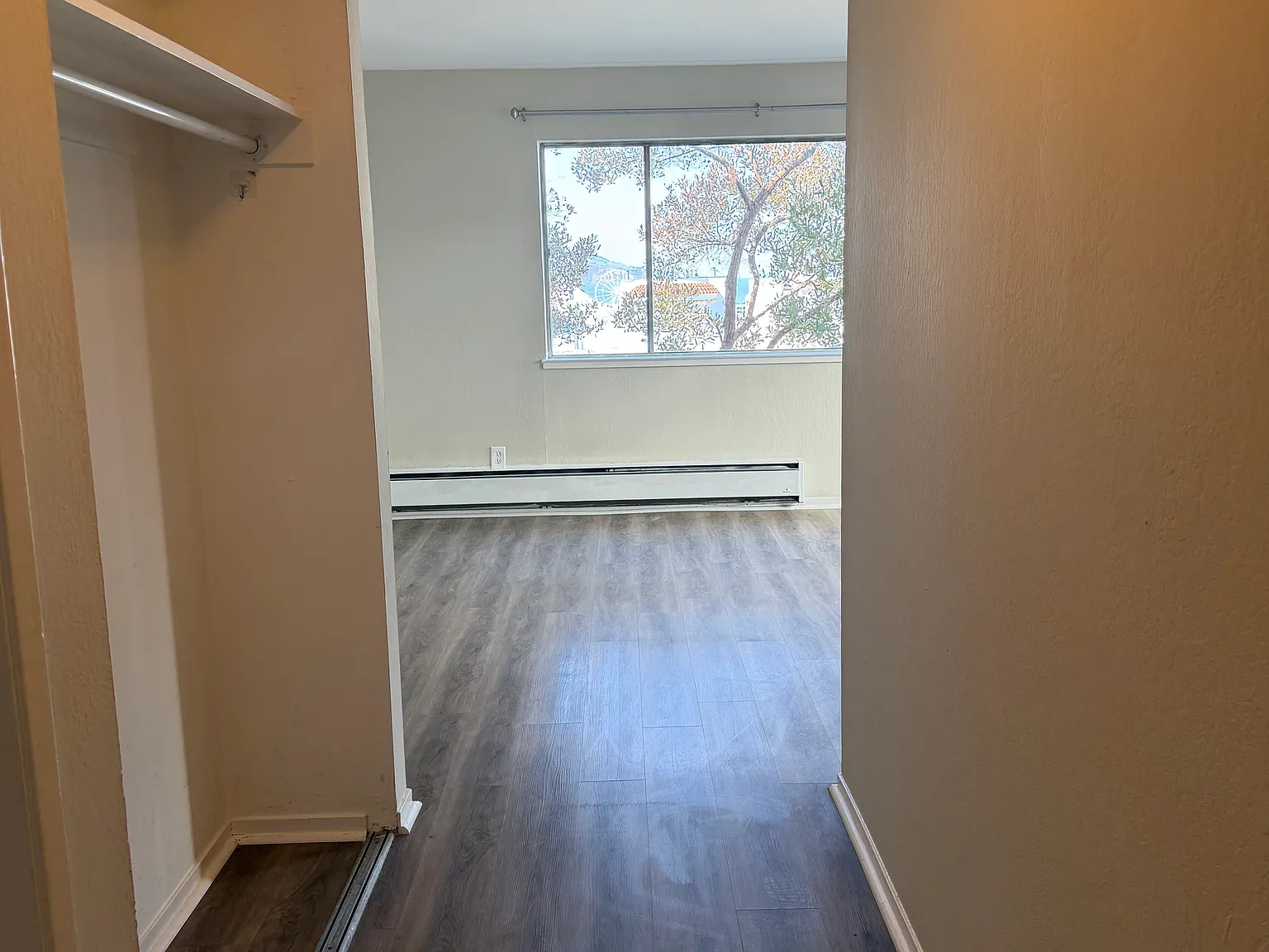 Studio, 390 sqft, $2,950 — Photo 2