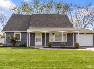 31 Autumn Ln, Aberdeen, NJ 07747