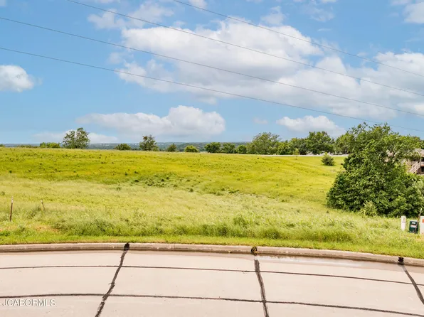 3213 Kleffner Rdg, Jefferson City, MO 65101