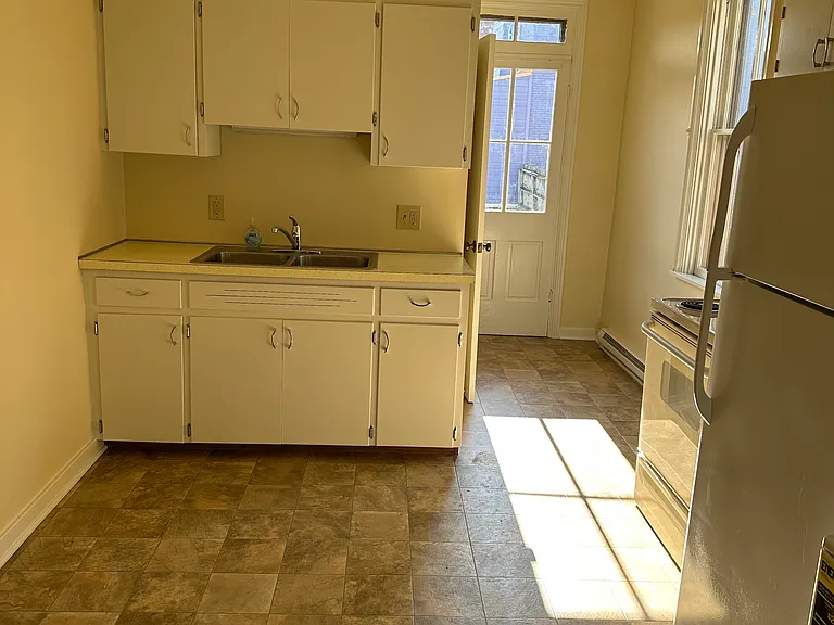 76 W Pomfret St #1 — Photo 7