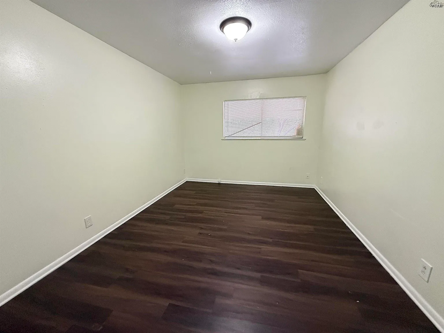 2316 Buchanan St — Photo 4
