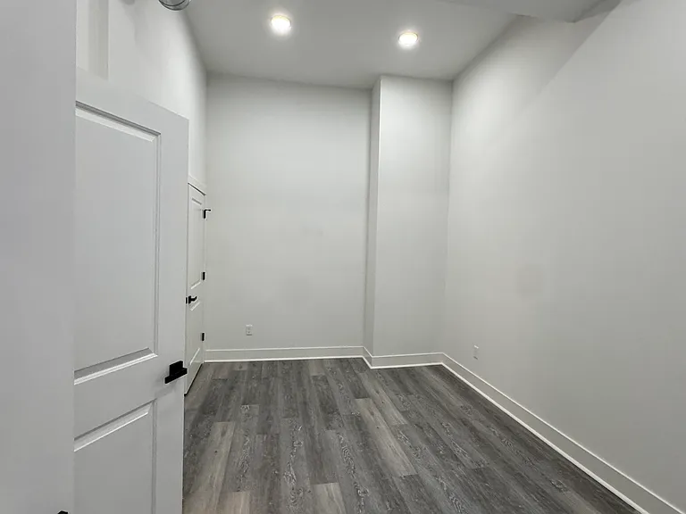 346 Miller St — Photo 8