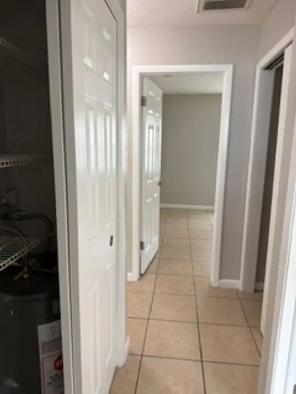 Modern 2 Bed/1 Bath Unit in Tampa! Rent: $1400.00 - Available 09/16/2026 — Photo 4