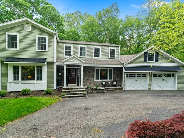 8A Russett Road, Newtown, CT 06482