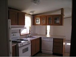 4th image of 10 E Eglin Blvd