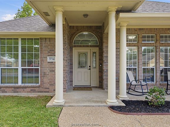 4th image of 3714 Bridle Trails Ct