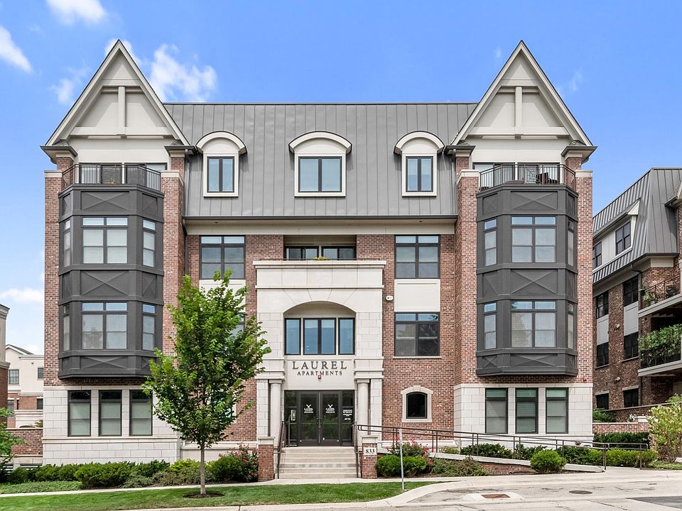 1st image of 833 Laurel Ave #305