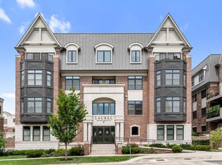 833 Laurel Ave #305, Highland Park, IL 60035