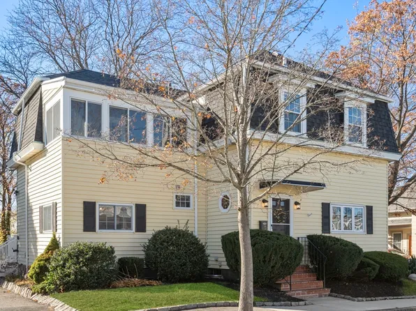 17 Edwards St, Quincy, MA 02169