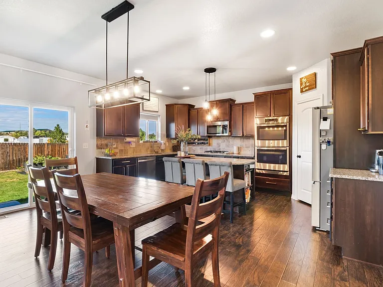 7268 Thorn Brush Way — Photo 4