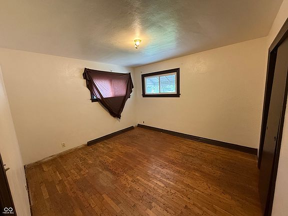 3rd image of 1227 W 9th St