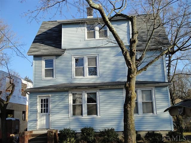 2nd image of 374 Midland Ave