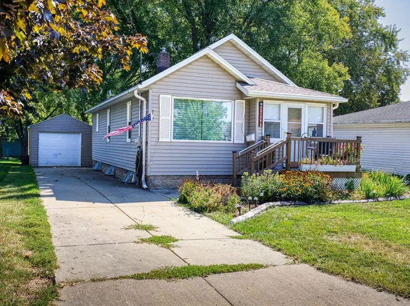 1219 S Baird St, Green Bay, WI 54301