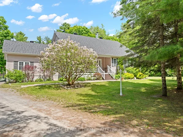 5040 Stonecrest Rd, Ottawa, ON K0A 3M0