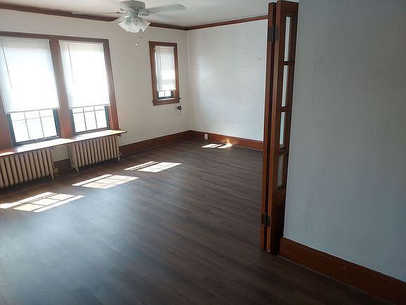 3rd image of 2823 6th Ave N #27