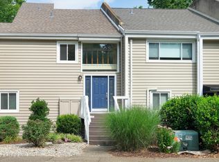 14215 Harbour Pl, Prospect, KY 40059