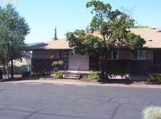 1354 SE Court Ave, Roseburg, OR