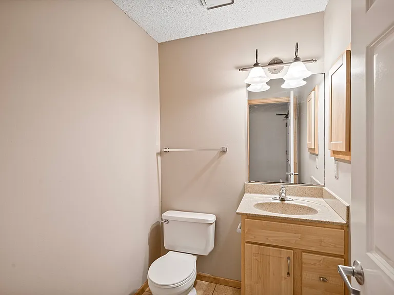 Parkwood Heights Apartments — Photo 21