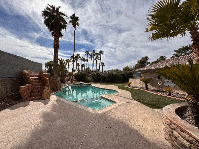 1721 Rambla Ct — Photo 3