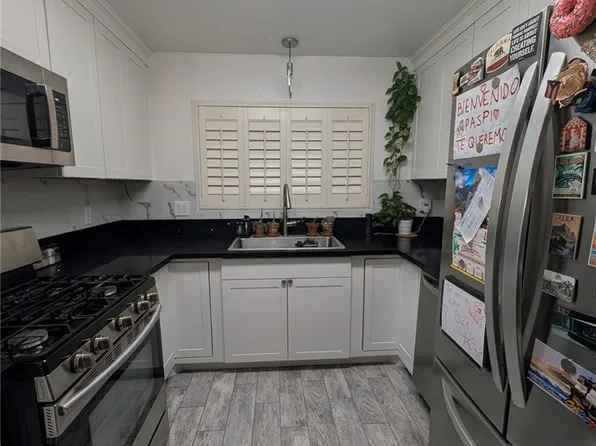 6809 Incline Ave, Las Vegas, NV 89103