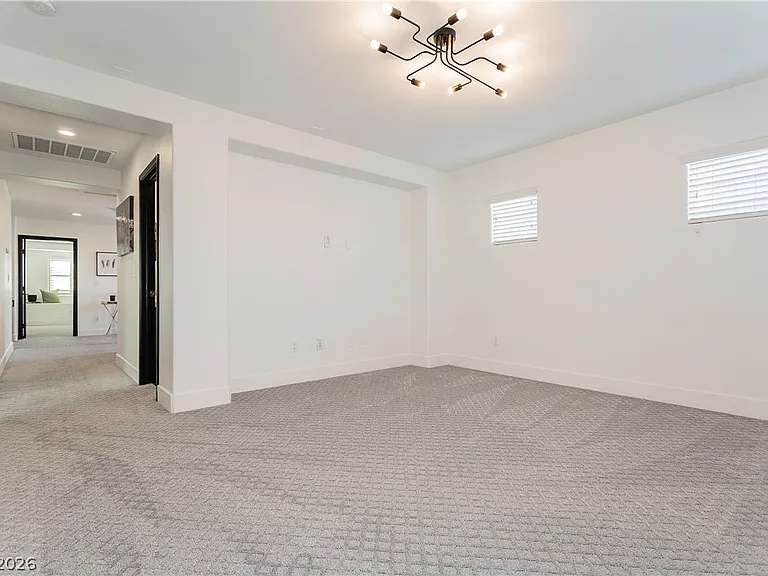 1041 Chestnut Chase St — Photo 17