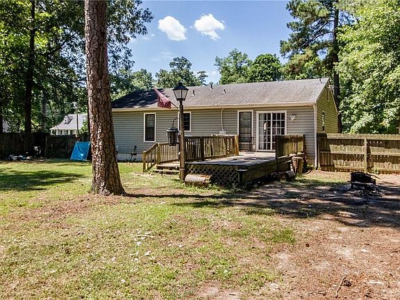 3rd image of 8835 Firethorne Ln