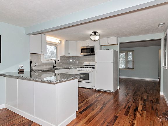 2nd image of 223 Orton Ave