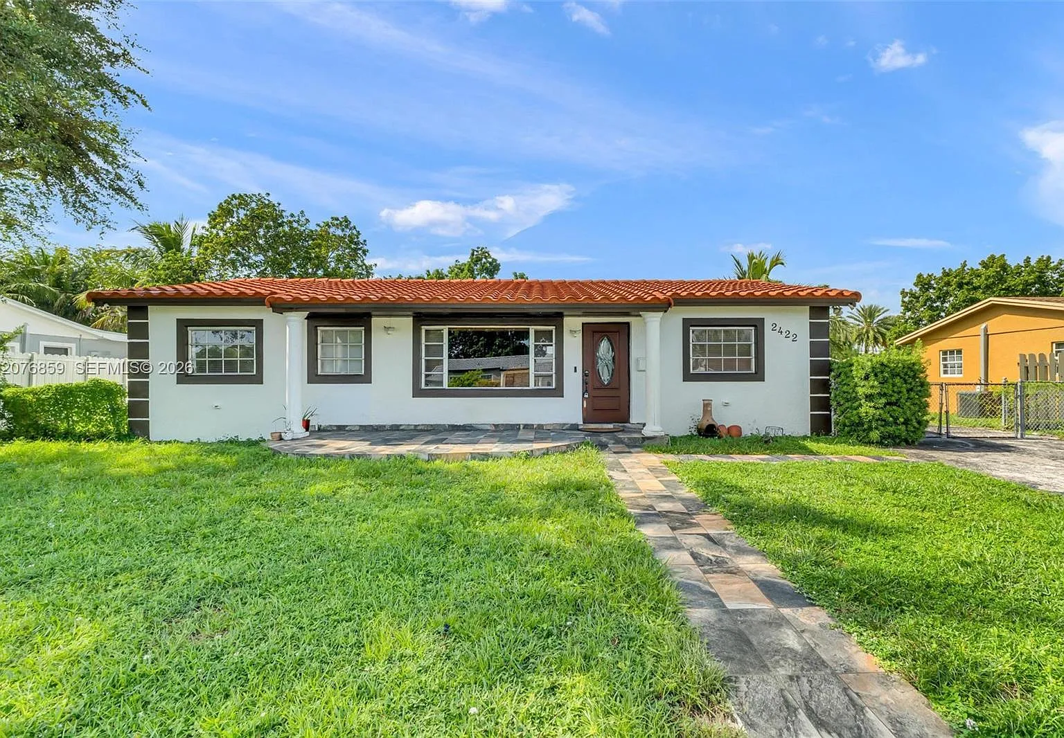 Entin Estates — Photo 3