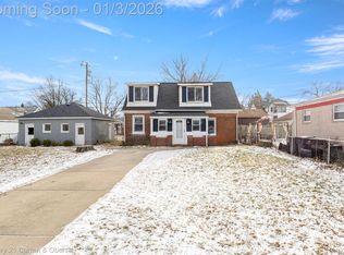 18634 Wood St, Melvindale, MI 48122