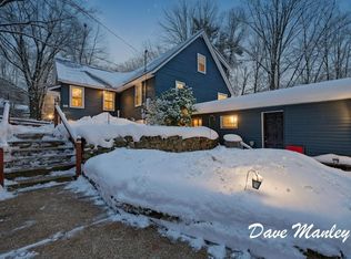 1335 Crestbrook Ave, Norton Shores, MI