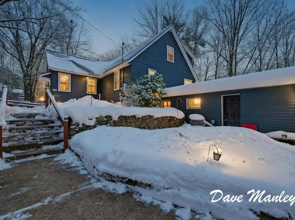 1335 Crestbrook Ave, Norton Shores, MI 49444