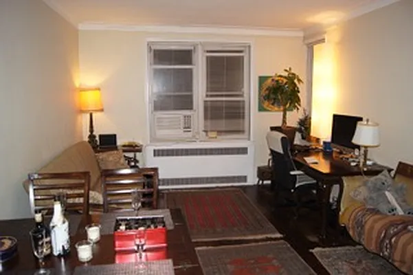 Rented by BLU Real Estate | media 35