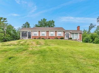 10102 Lookaway Dr, Saint Louis, MO 63137